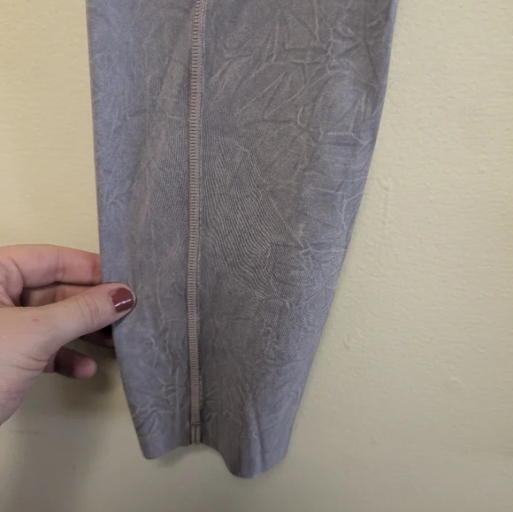 Lululemon Wunder Under High-Rise Leggings Size 8 Purple - Picture 3 of 8